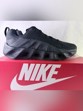 Nike YOUTH Black Athletic Sneakers Ava Rover (GS) Youth Size S New in Box